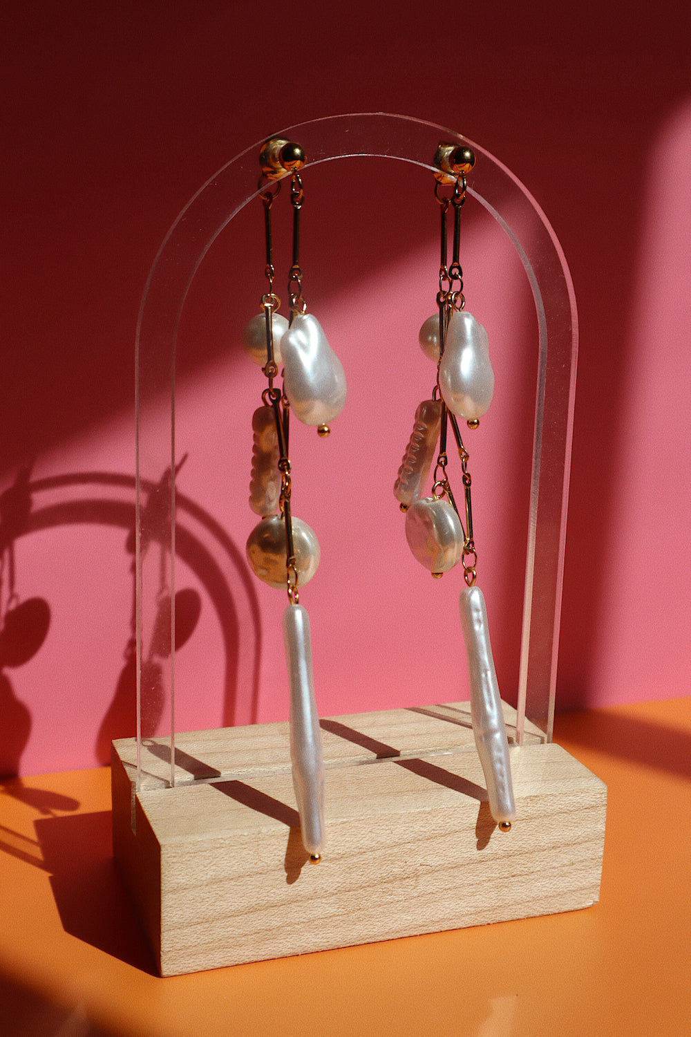 Summer Pearl Dangle Earring