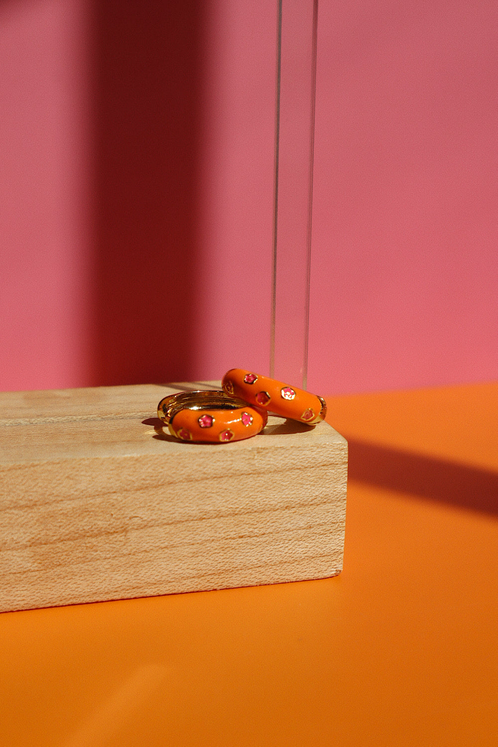 Rue Huggie- Orange/Pink