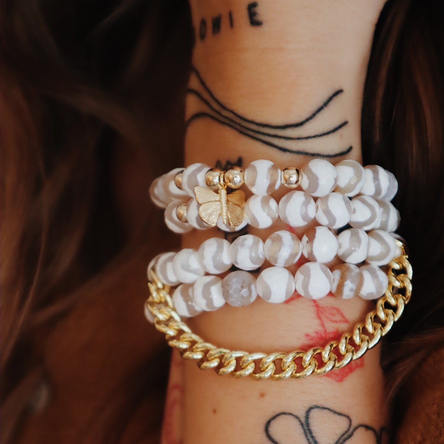 Wu Wavy White Dzi