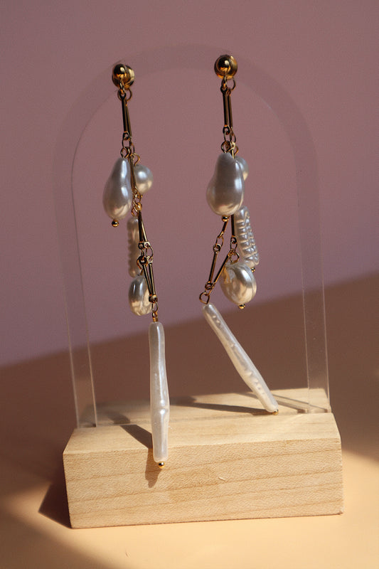 Summer Pearl Dangle Stud