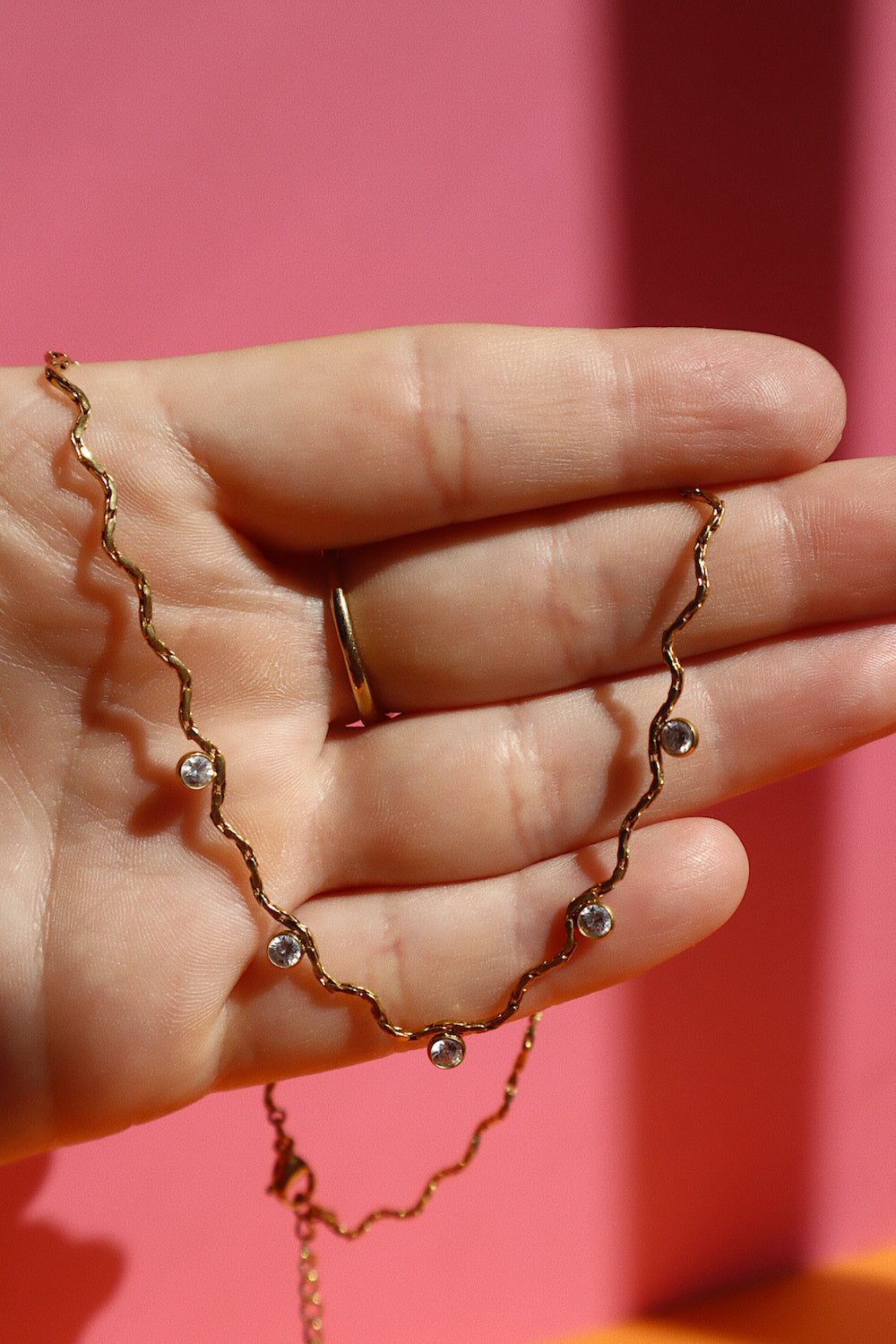 Wavy Dottie Necklace