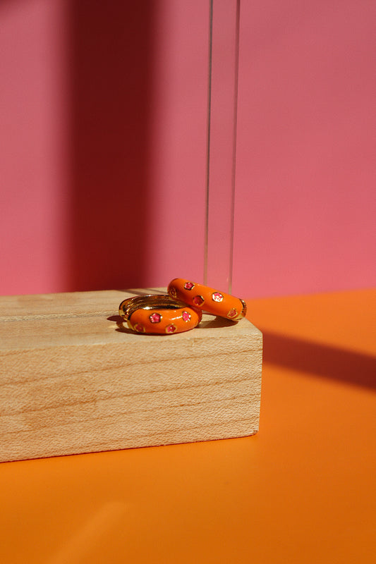 Rue Huggie- Orange/Pink