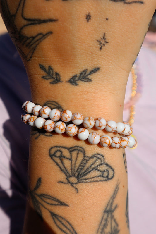 Grey/Gold Magnesite