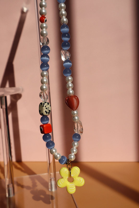 Retro Daisy Gemstone Necklace