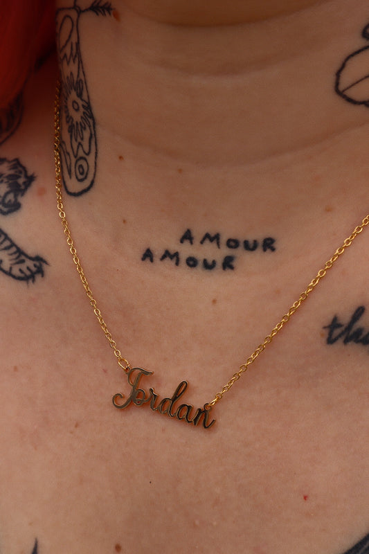 Poppy Custom Namebar Necklace - Amelia Script