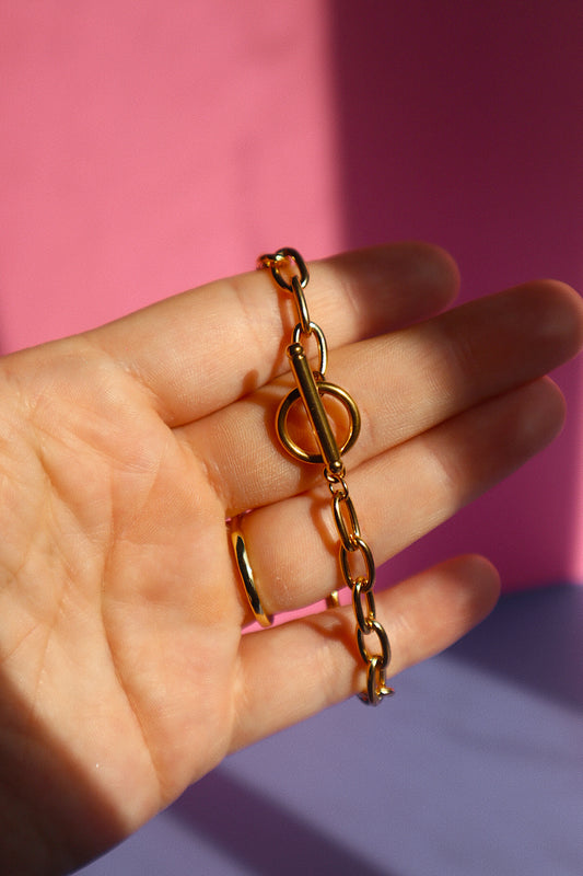 Toggle Bracelet